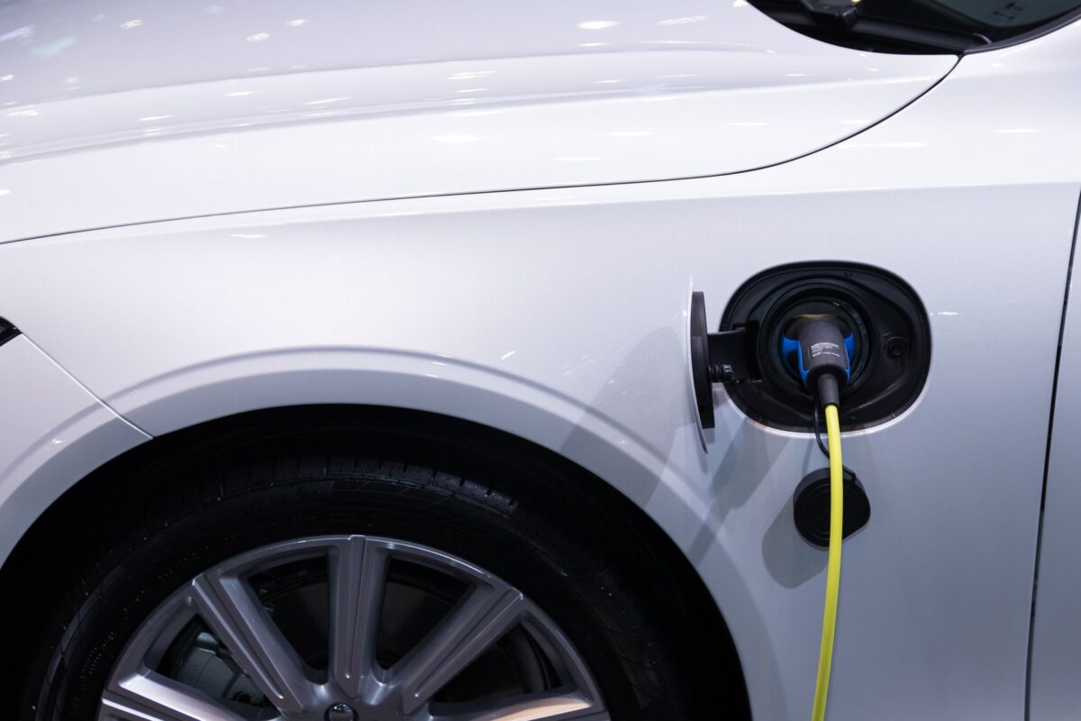 Utilitaire électrique : prime jusqu&rsquo;à 11 000 euros et prêt à 1,5 % pour les TPE et PME en 2027